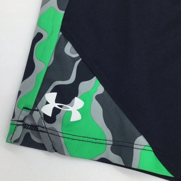 Boys Under Armour Athletic Shorts size 4 - Picture 2 of 4